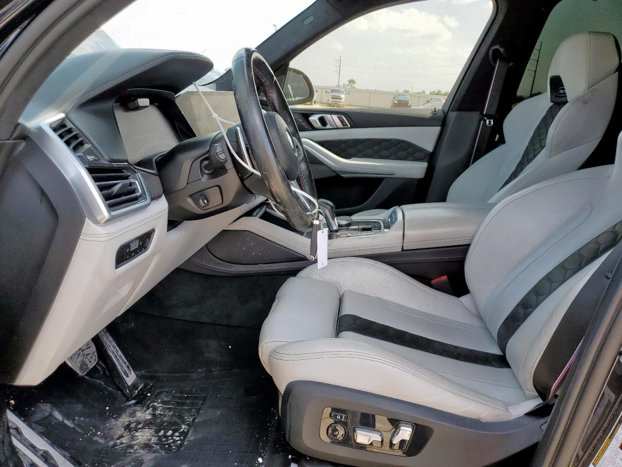 2022 BMW X5 M VIN: 5YMJU0C05N9K73241 Lot: 64549395