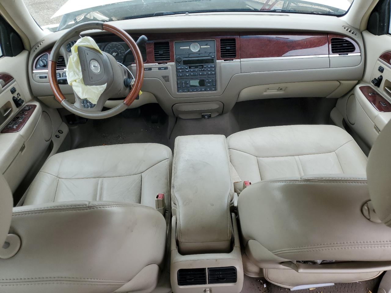 2003 Lincoln Town Car Cartier VIN: 1LNHM83W73Y631786 Lot: 63332225