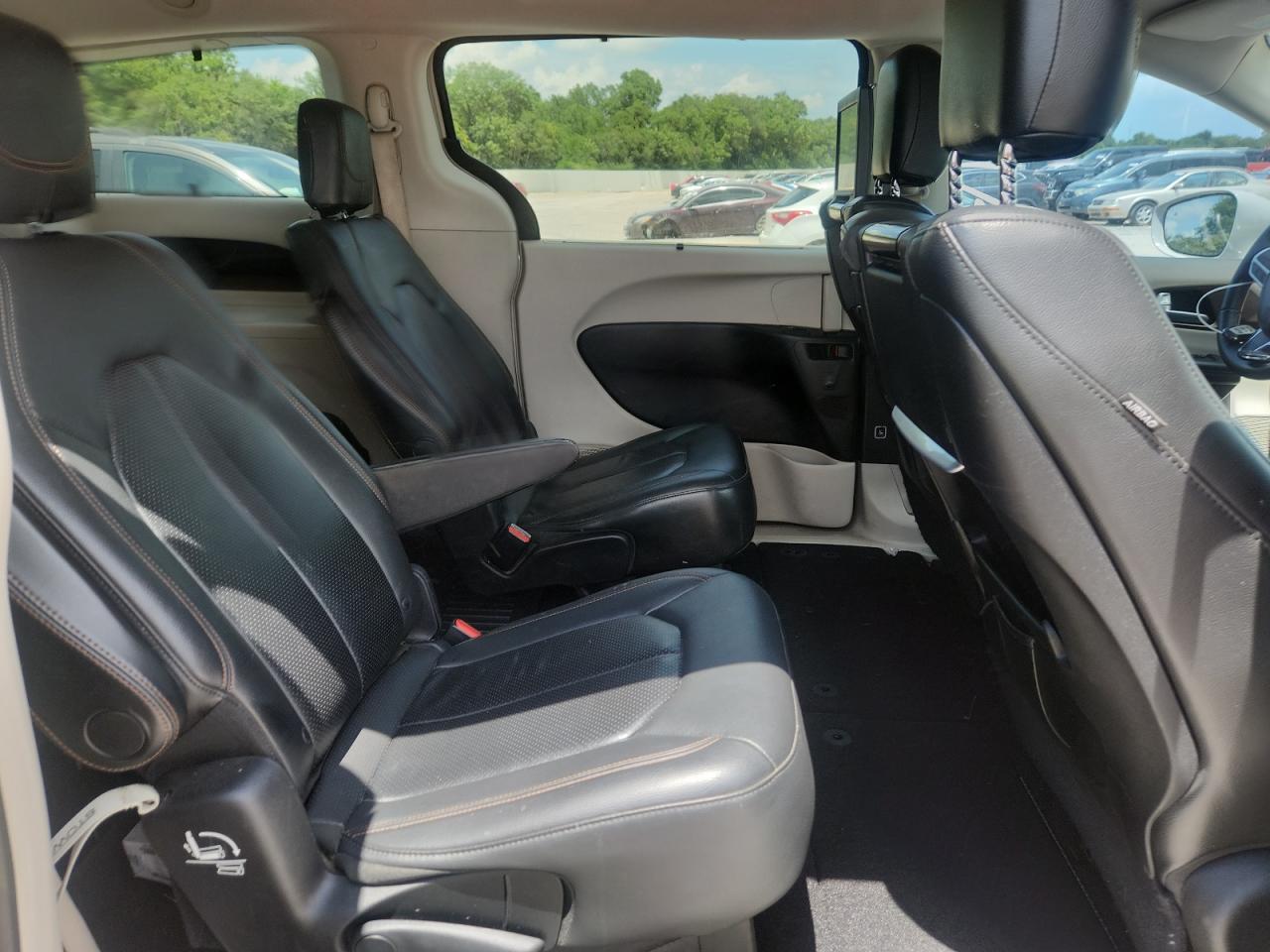 2017 Chrysler Pacifica Touring L Plus VIN: 2C4RC1EG8HR584823 Lot: 59186165