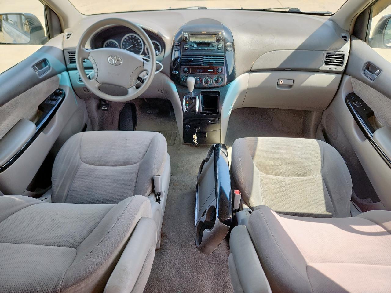 2004 Toyota Sienna Ce VIN: 5TDZA23C74S083113 Lot: 60538915