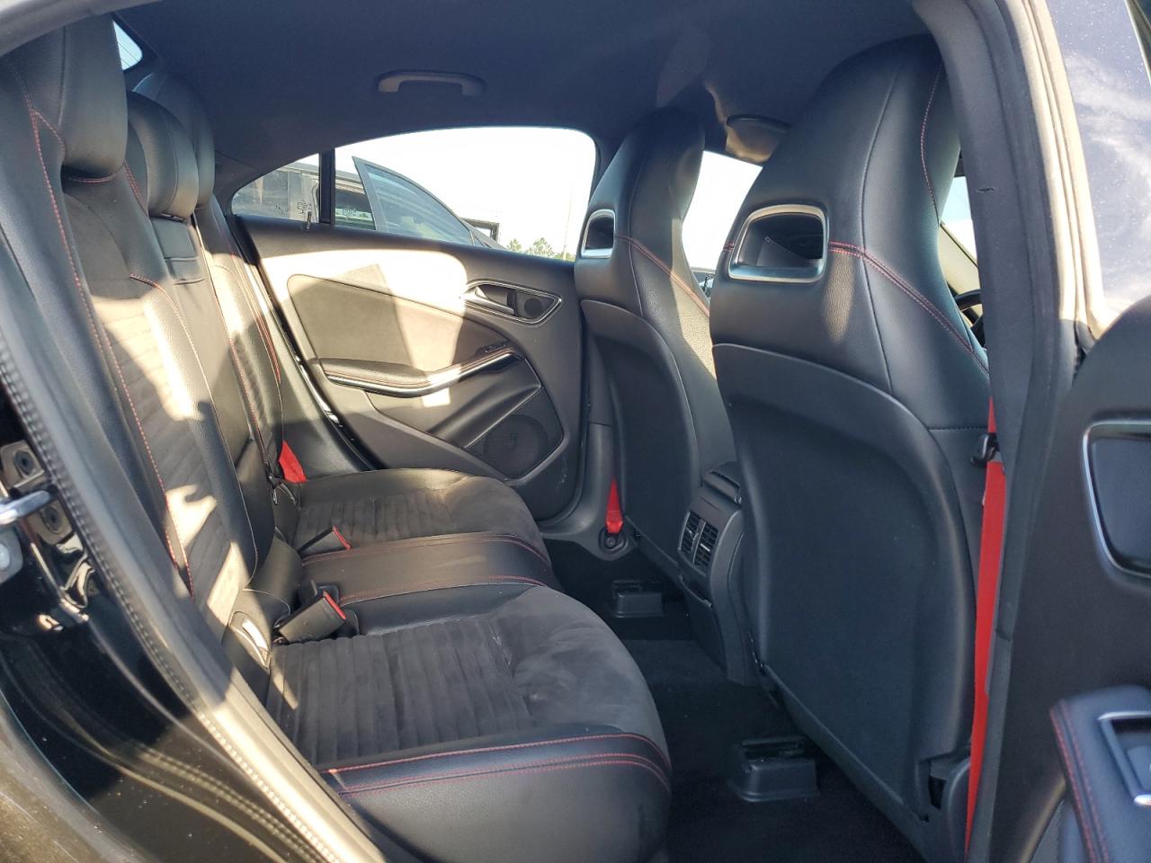wddsj4ebxjn670088 WDDSJ4EBXJN670088 2018 Mercedes-Benz Cla 250