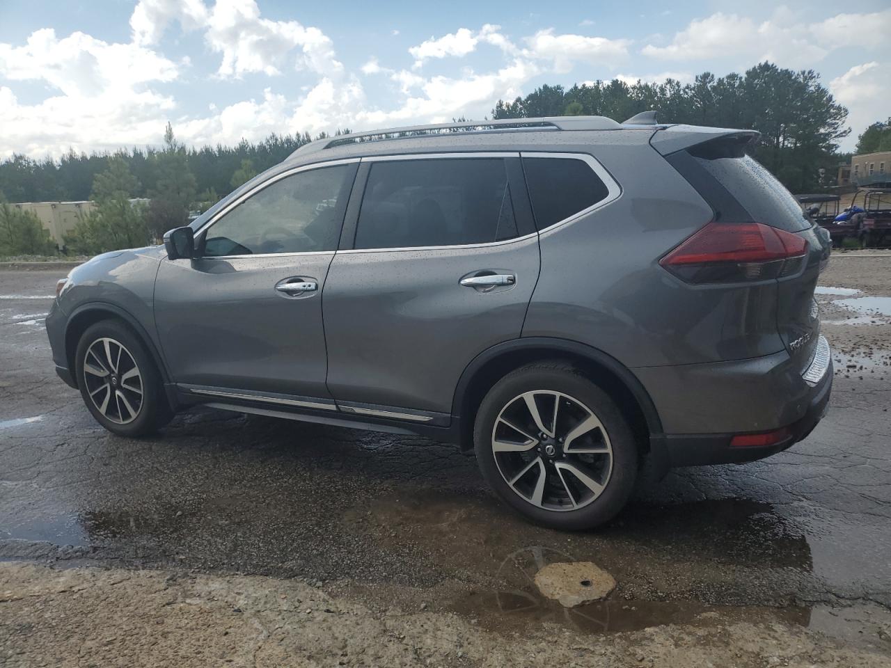 Nissan Rogue s 2020