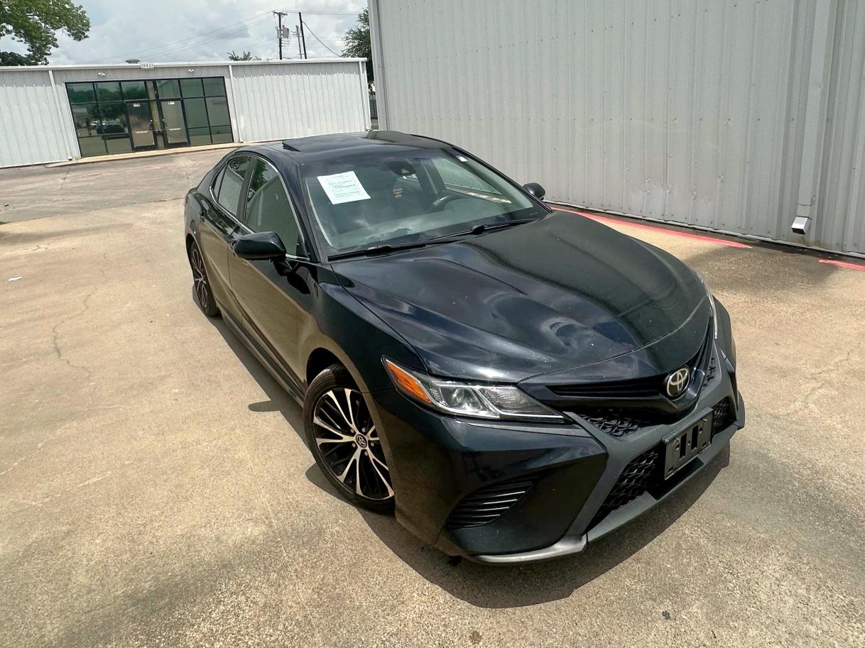  TOYOTA CAMRY 2018 Czarny