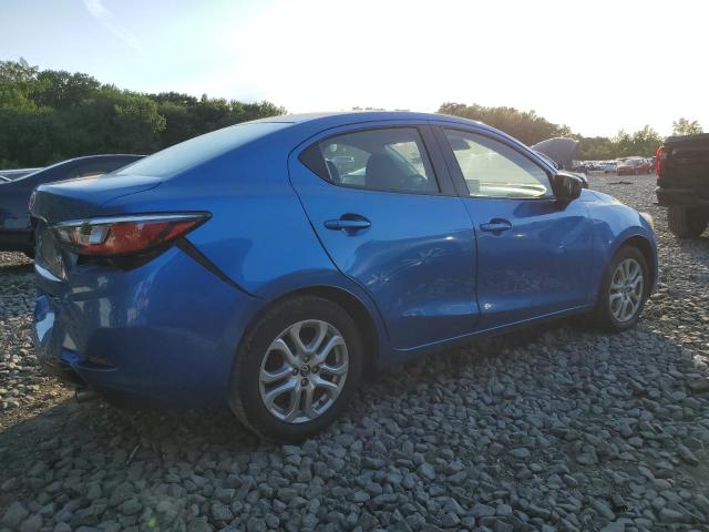 TOYOTA YARIS 2018 Granatowy