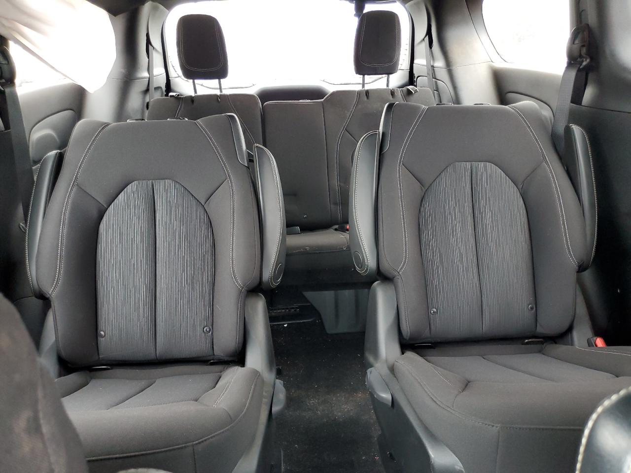 2020 Chrysler Pacifica Hybrid Touring VIN: 2C4RC1H70LR240780 Lot: 65603485