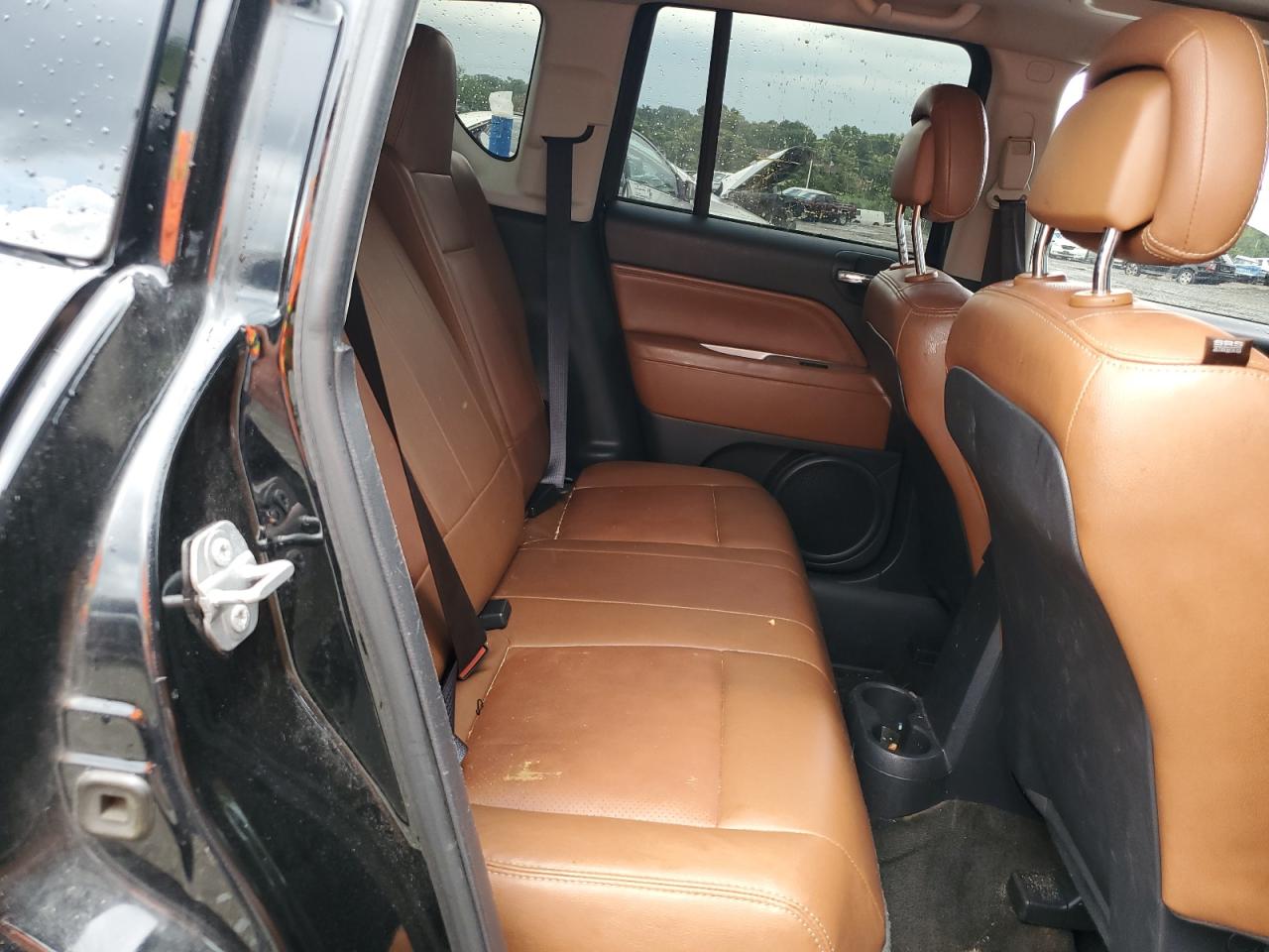 2017 Jeep Compass Latitude VIN: 1C4NJDEB9HD164906 Lot: 64100085
