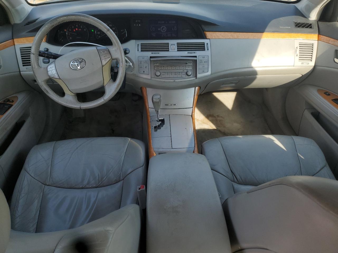 2005 Toyota Avalon Xl VIN: 4T1BK36B85U049326 Lot: 63470335