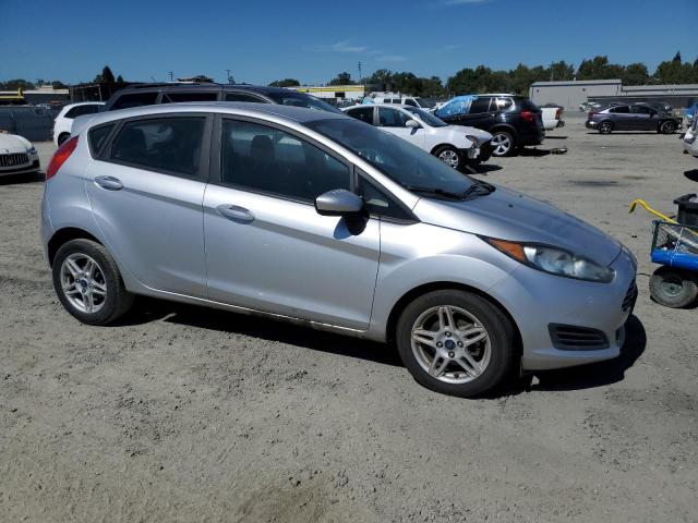  FORD FIESTA 2018 Srebrny