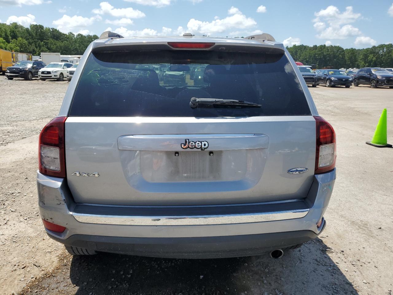 2016 Jeep Compass Latitude VIN: 1C4NJDEB2GD762785 Lot: 66370195