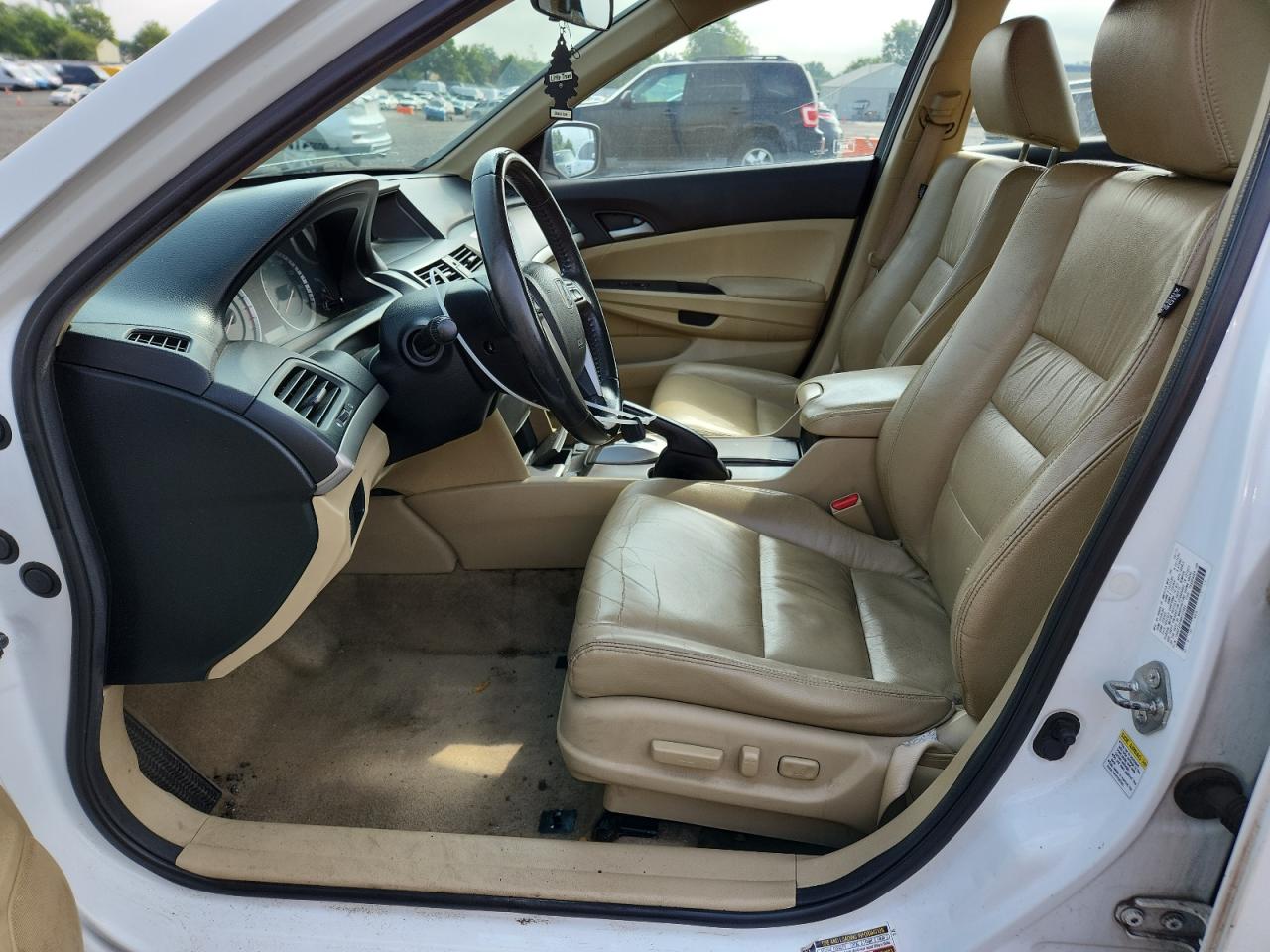 2011 Honda Accord Se VIN: 1HGCP2F68BA103990 Lot: 63222425