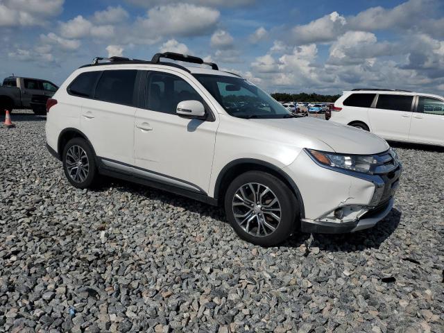  MITSUBISHI OUTLANDER 2016 Biały