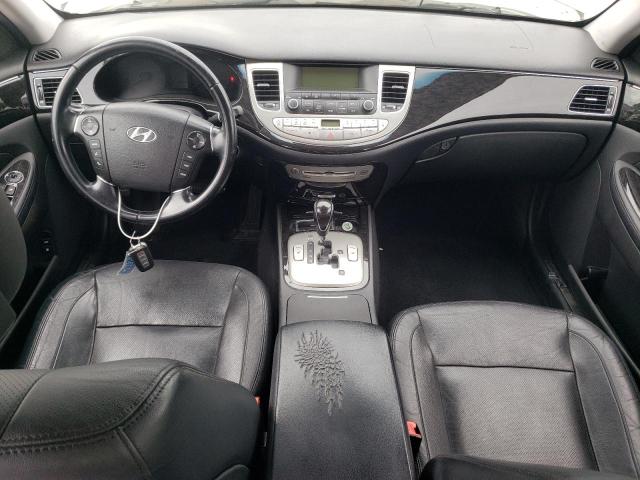 Sedans HYUNDAI GENESIS 2014 Srebrny