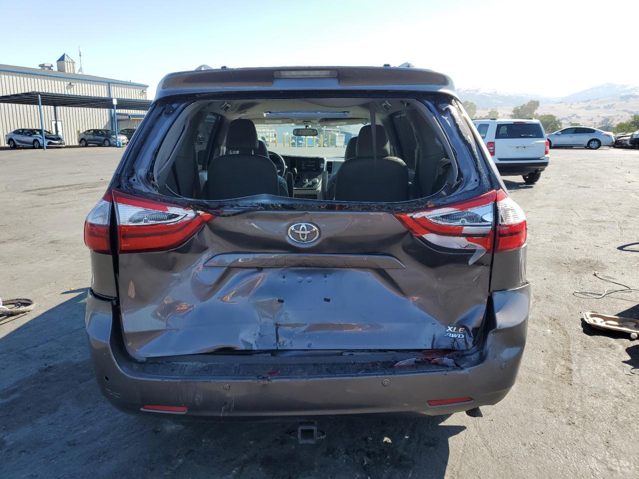 2015 Toyota Sienna Xle VIN: 5TDDK3DC4FS128166 Lot: 64149405