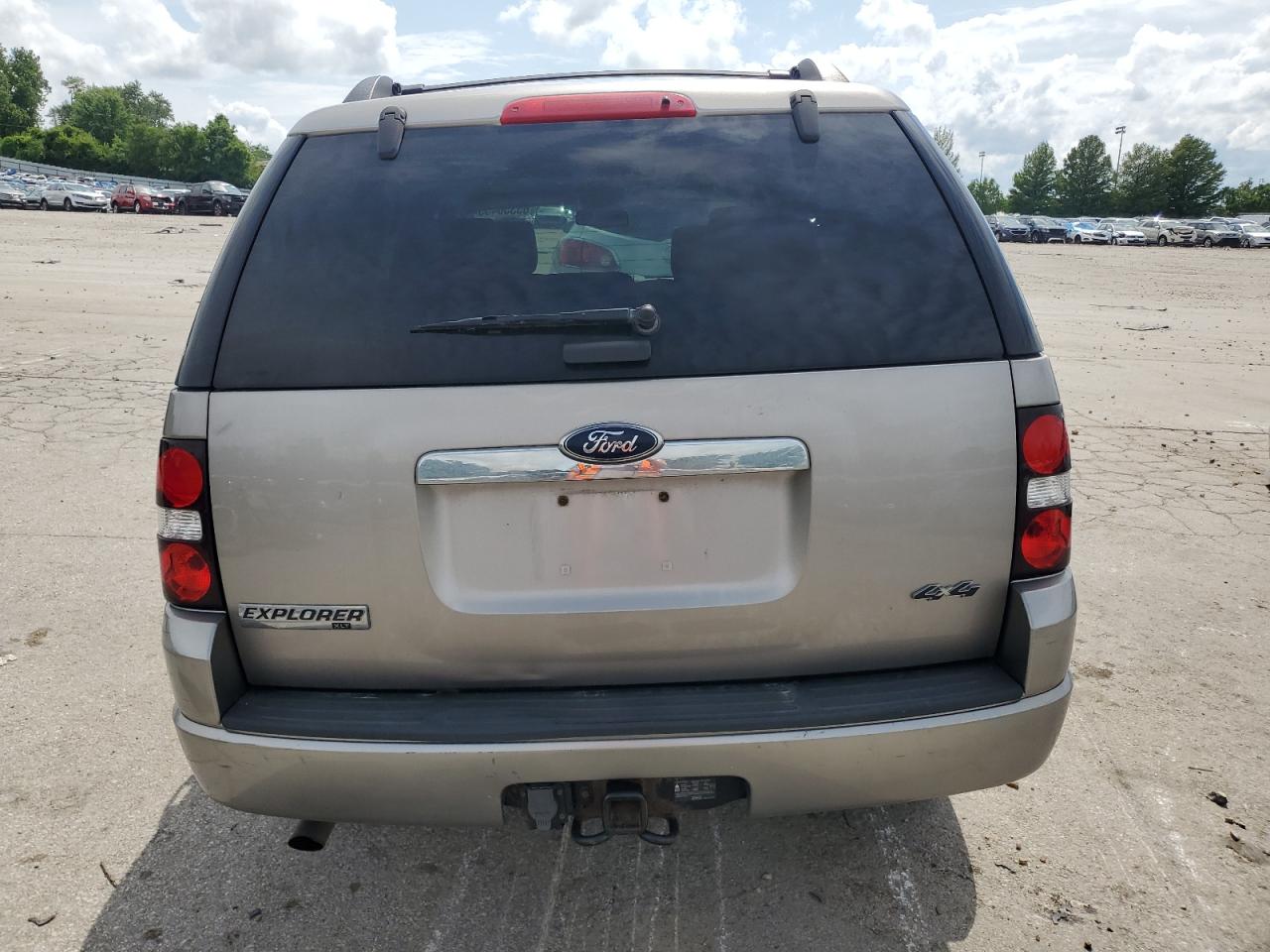 2008 Ford Explorer Xlt VIN: 1FMEU73E98UA55279 Lot: 65356435