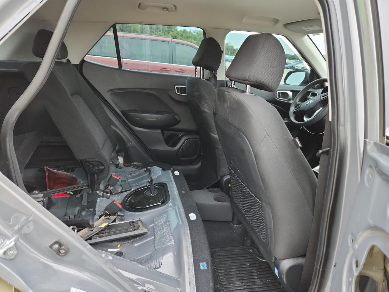 2022 Hyundai Venue Se VIN: KMHRB8A30NU141607 Lot: 63023035