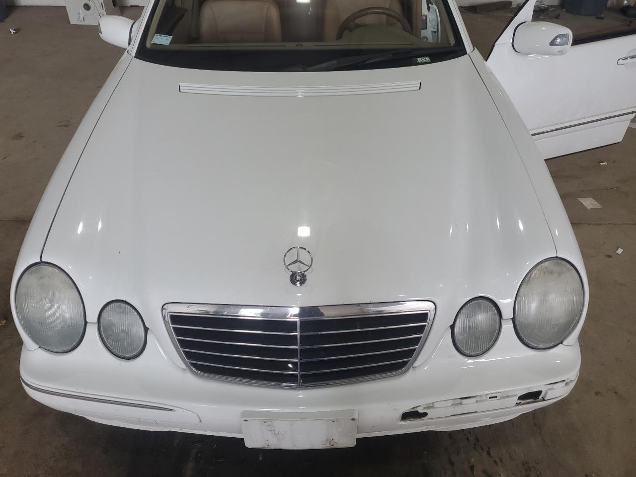 2001 Mercedes-Benz E 320 VIN: WDBJF65JX1B306960 Lot: 63788935
