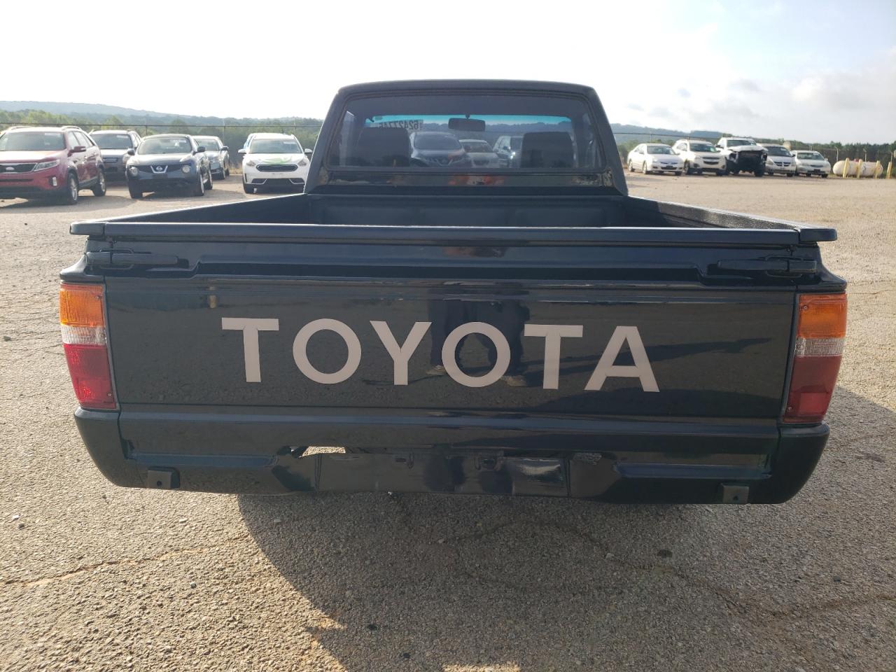 1988 Toyota Pickup 1/2 Ton Rn50 VIN: JT4RN50R8J5153864 Lot: 62427745