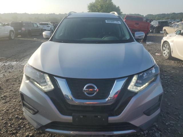  NISSAN ROGUE 2017 Srebrny