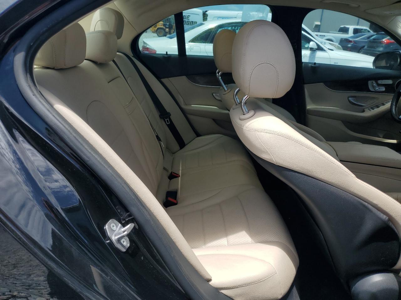 2018 Mercedes-Benz C 300 VIN: WDDWF4JBXJR355289 Lot: 64380155
