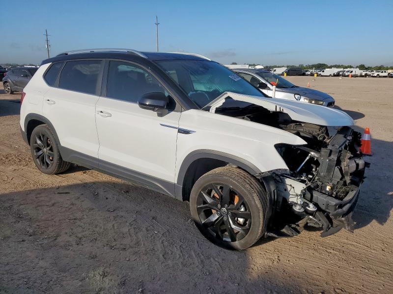  VOLKSWAGEN TAOS SE 2024 Biały