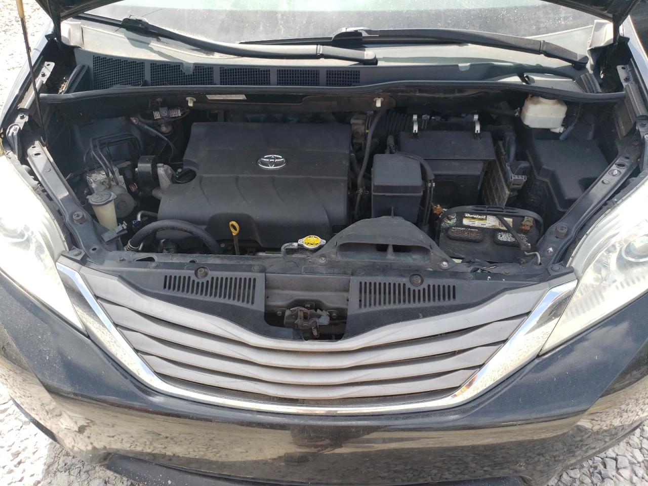 2011 Toyota Sienna Xle VIN: 5TDYK3DC5BS135963 Lot: 64922105