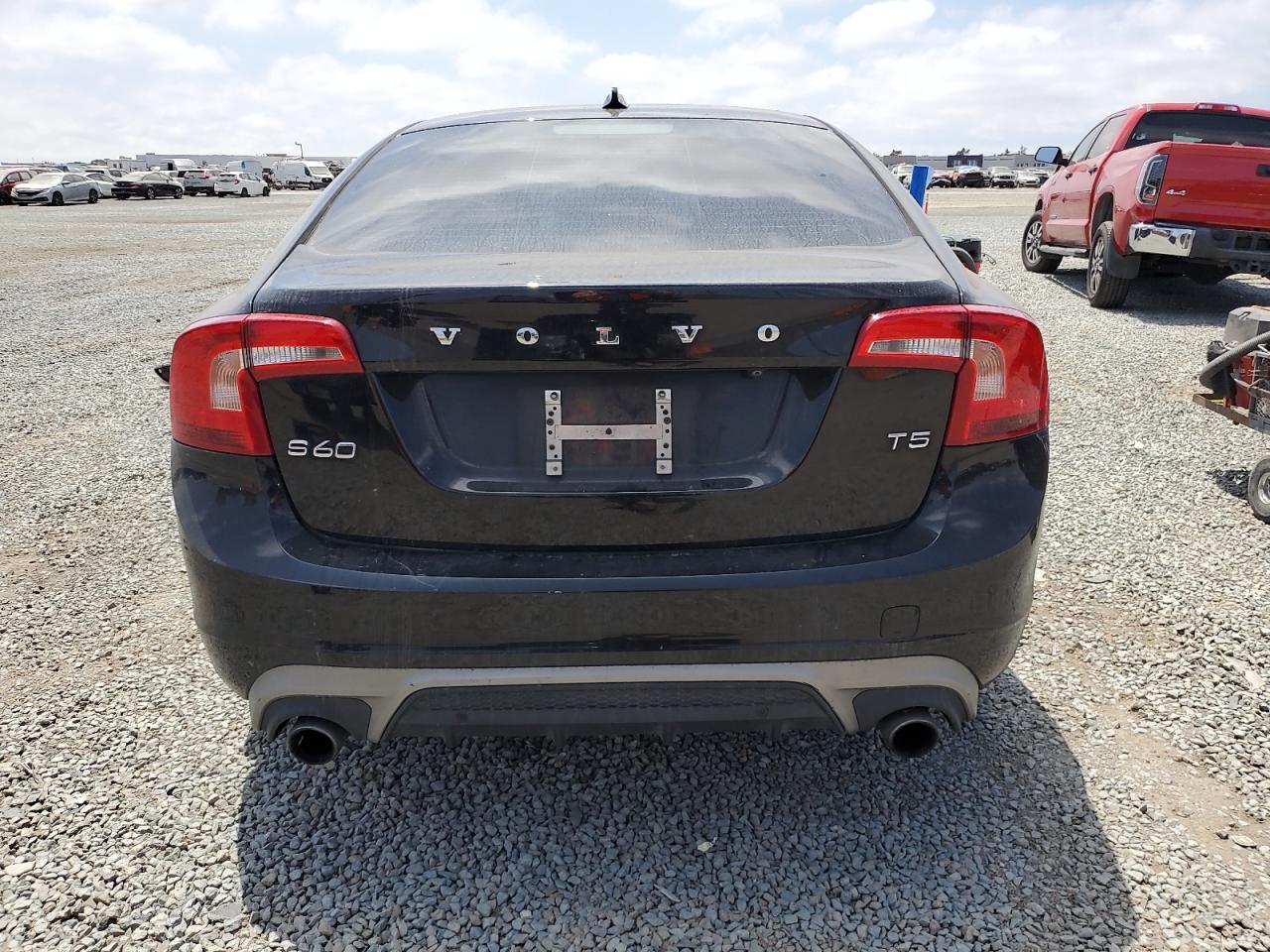 2017 Volvo S60 VIN: YV126MFLXH2432458 Lot: 65084985