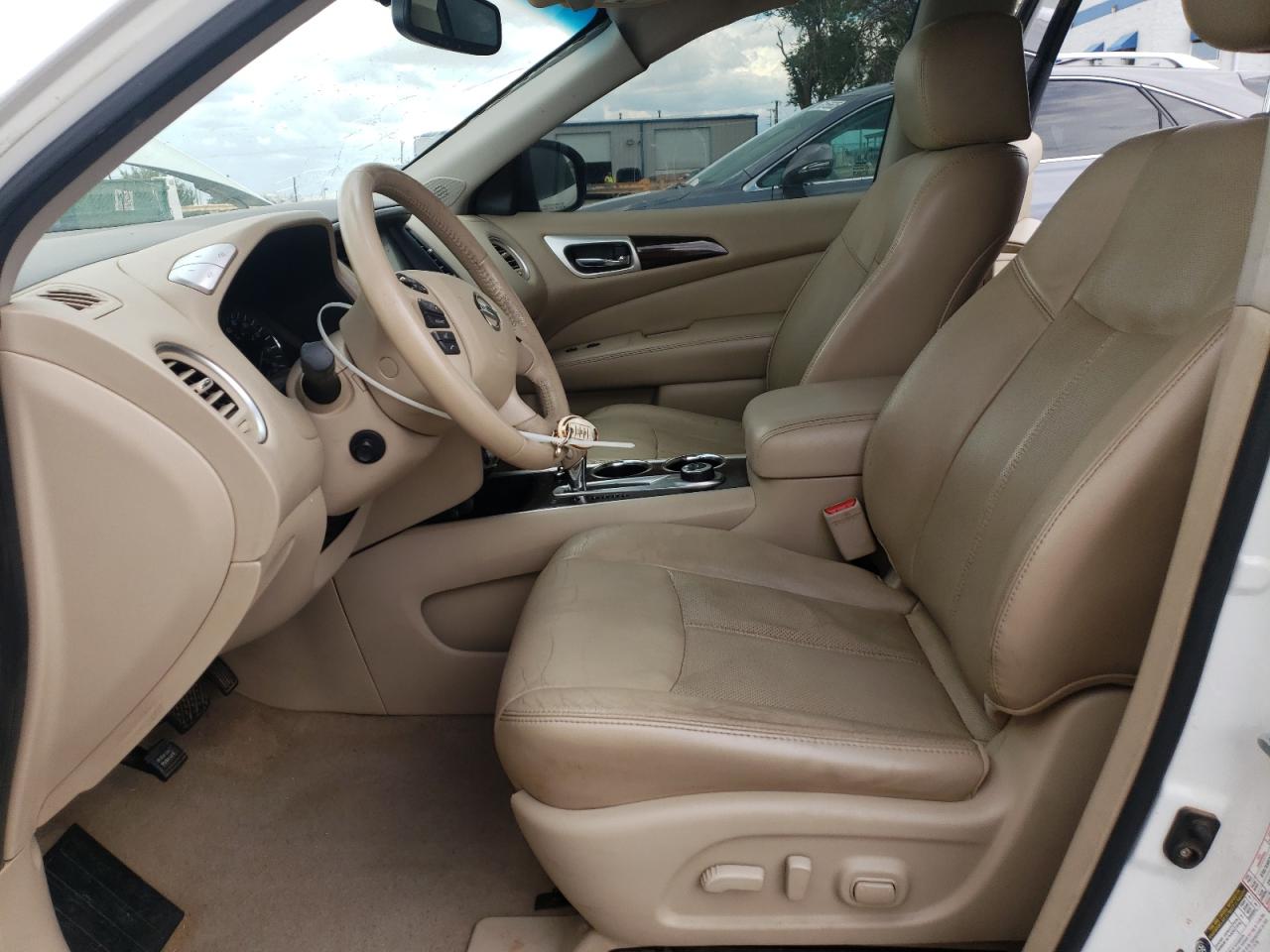 2014 Nissan Pathfinder S VIN: 5N1AR2MMXEC640933 Lot: 62743975