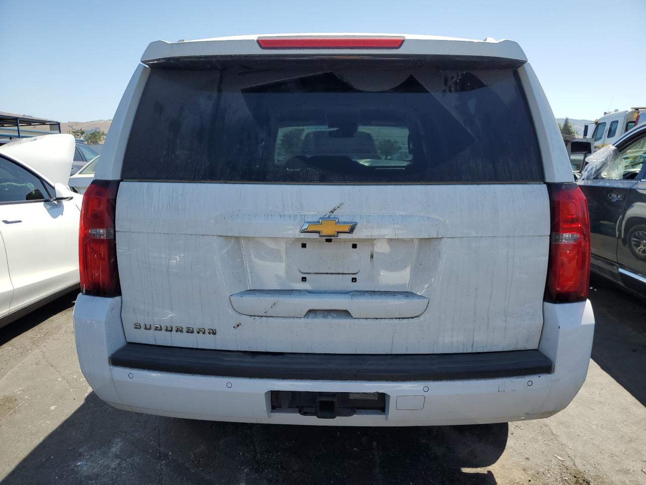 2018 Chevrolet Suburban C1500 Lt VIN: 1GNSCHKC6JR120511 Lot: 64270595