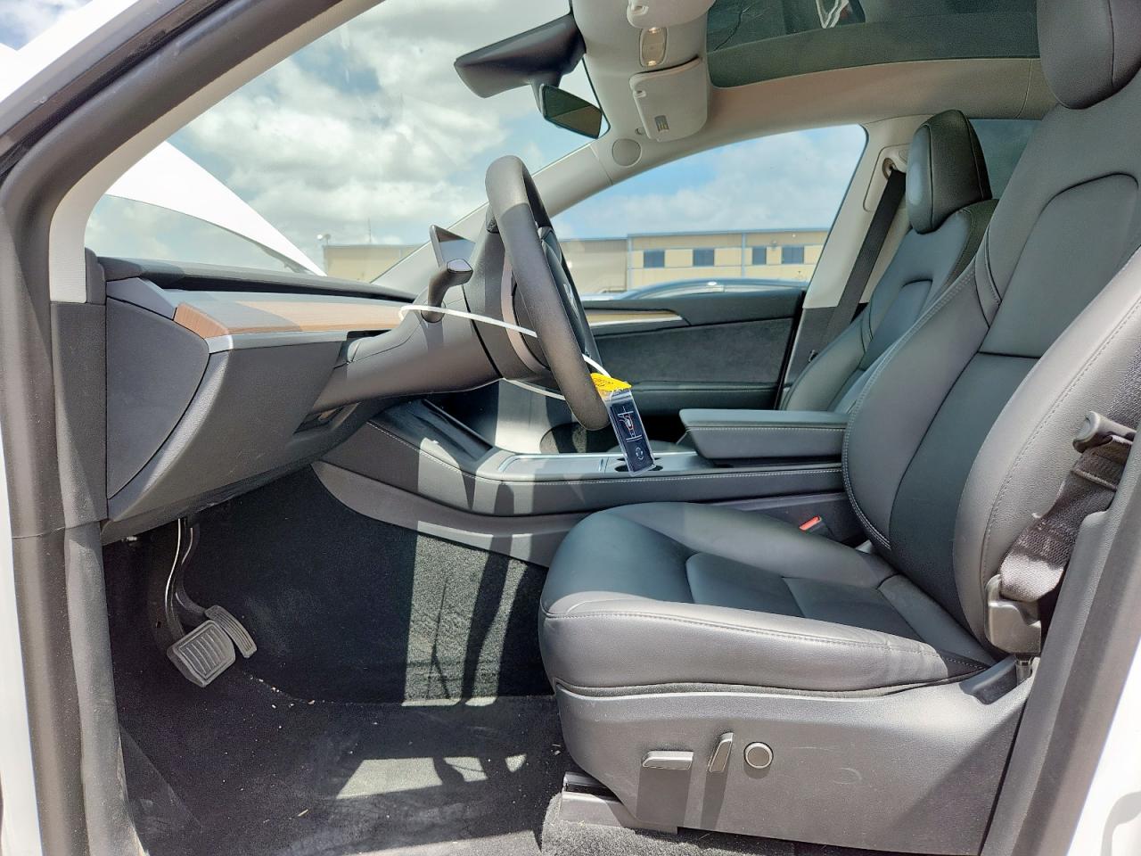 2023 Tesla Model Y VIN: 7SAYGDEE0PA077229 Lot: 64831285