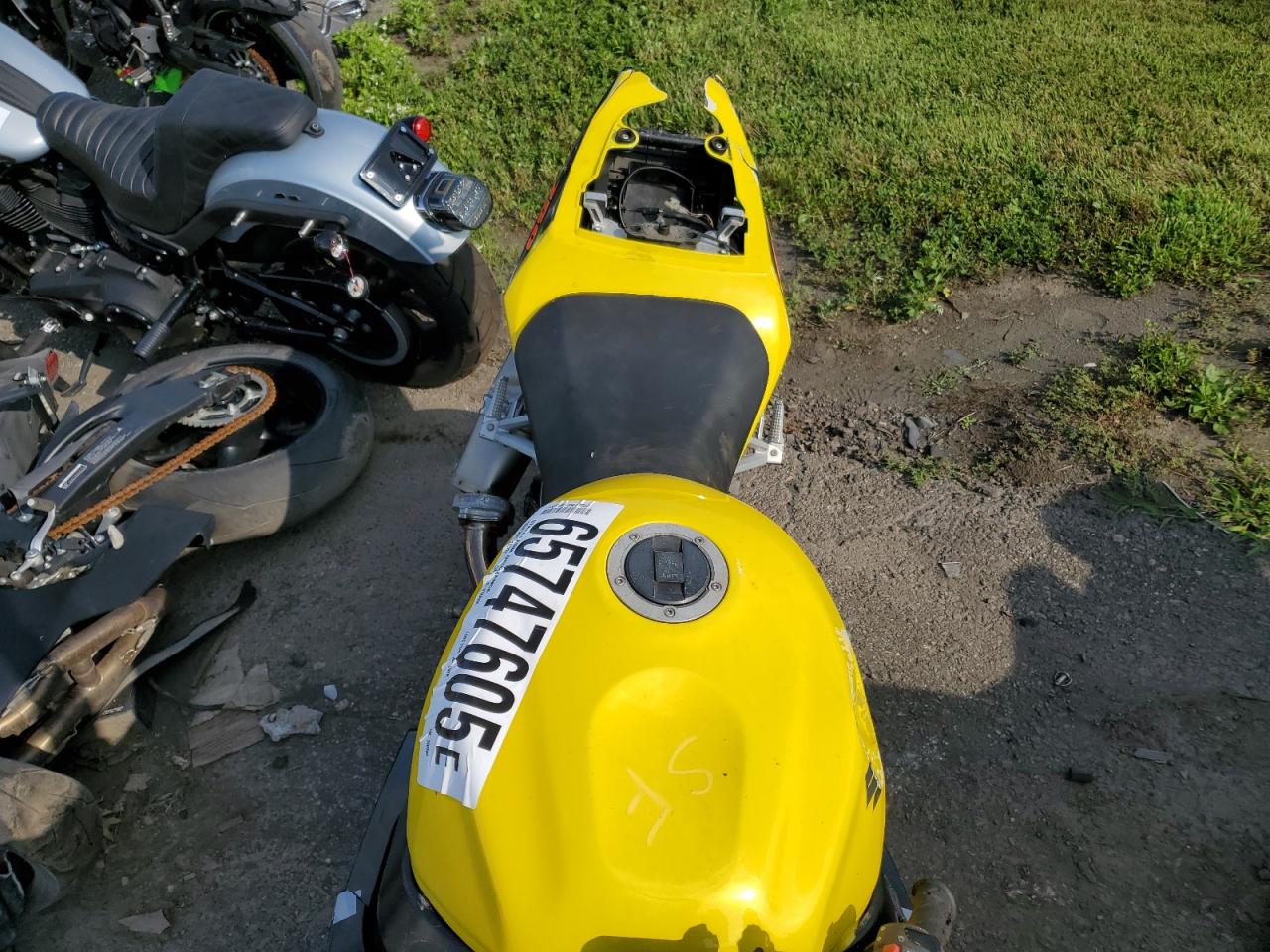 js1gr7ja742100699 JS1GR7JA742100699 2004 Suzuki Gsx-R750 K
