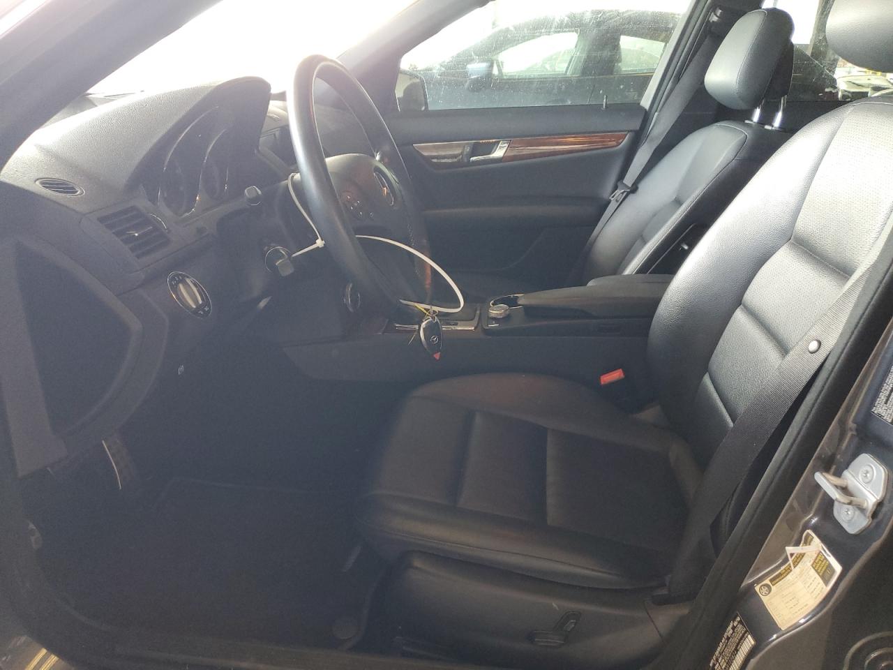 2010 Mercedes-Benz C 300 VIN: WDDGF5EB8AR122824 Lot: 64287005