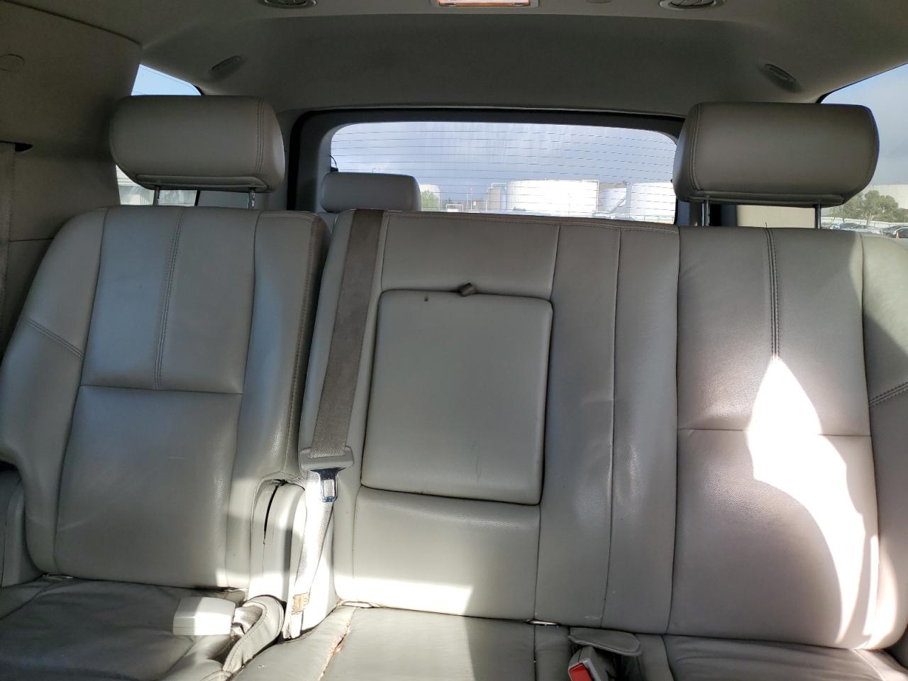 2010 Chevrolet Tahoe Hybrid VIN: 1GNUKDDJ0AR265317 Lot: 63107075