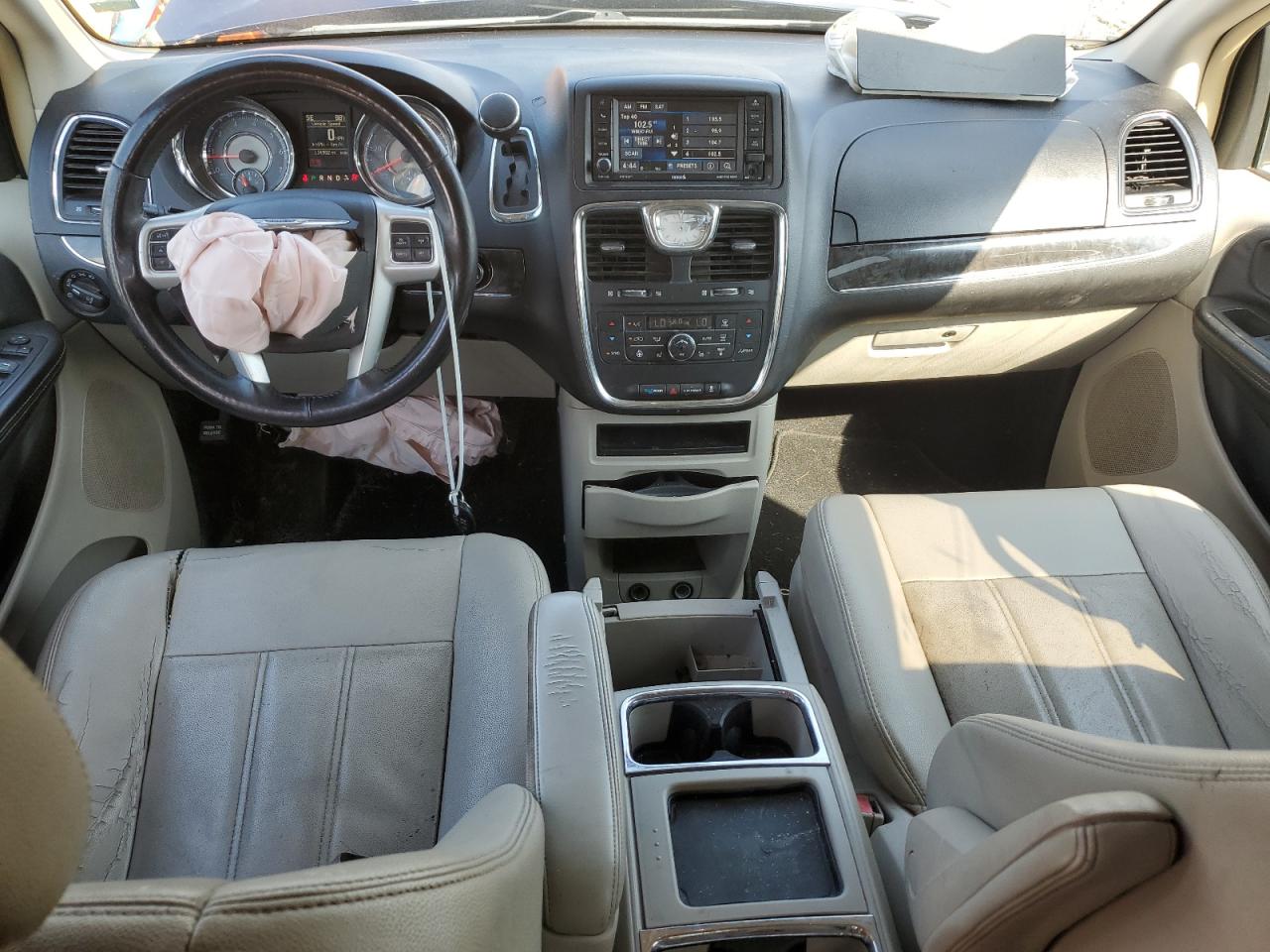 2016 Chrysler Town & Country Touring VIN: 2C4RC1BG2GR247521 Lot: 64022835
