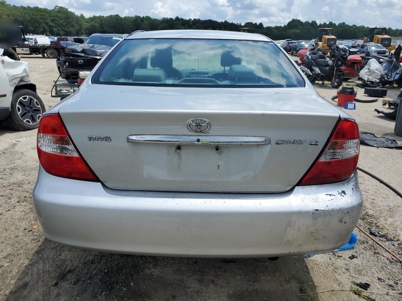 2003 Toyota Camry Le VIN: 4T1BE30KX3U764721 Lot: 63135635