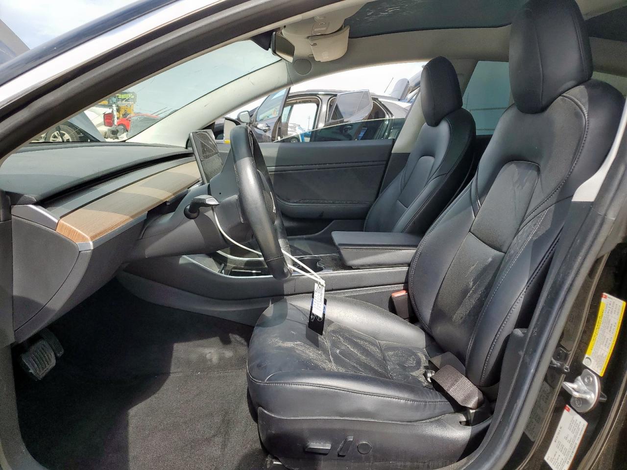 2018 Tesla Model 3 VIN: 5YJ3E1EA8JF044210 Lot: 63242125