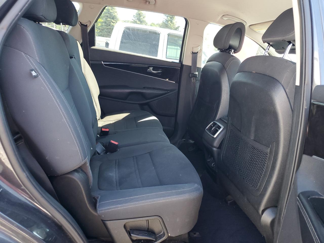 5xypgda57gg102802 5XYPGDA57GG102802 2016 Kia Sorento Lx