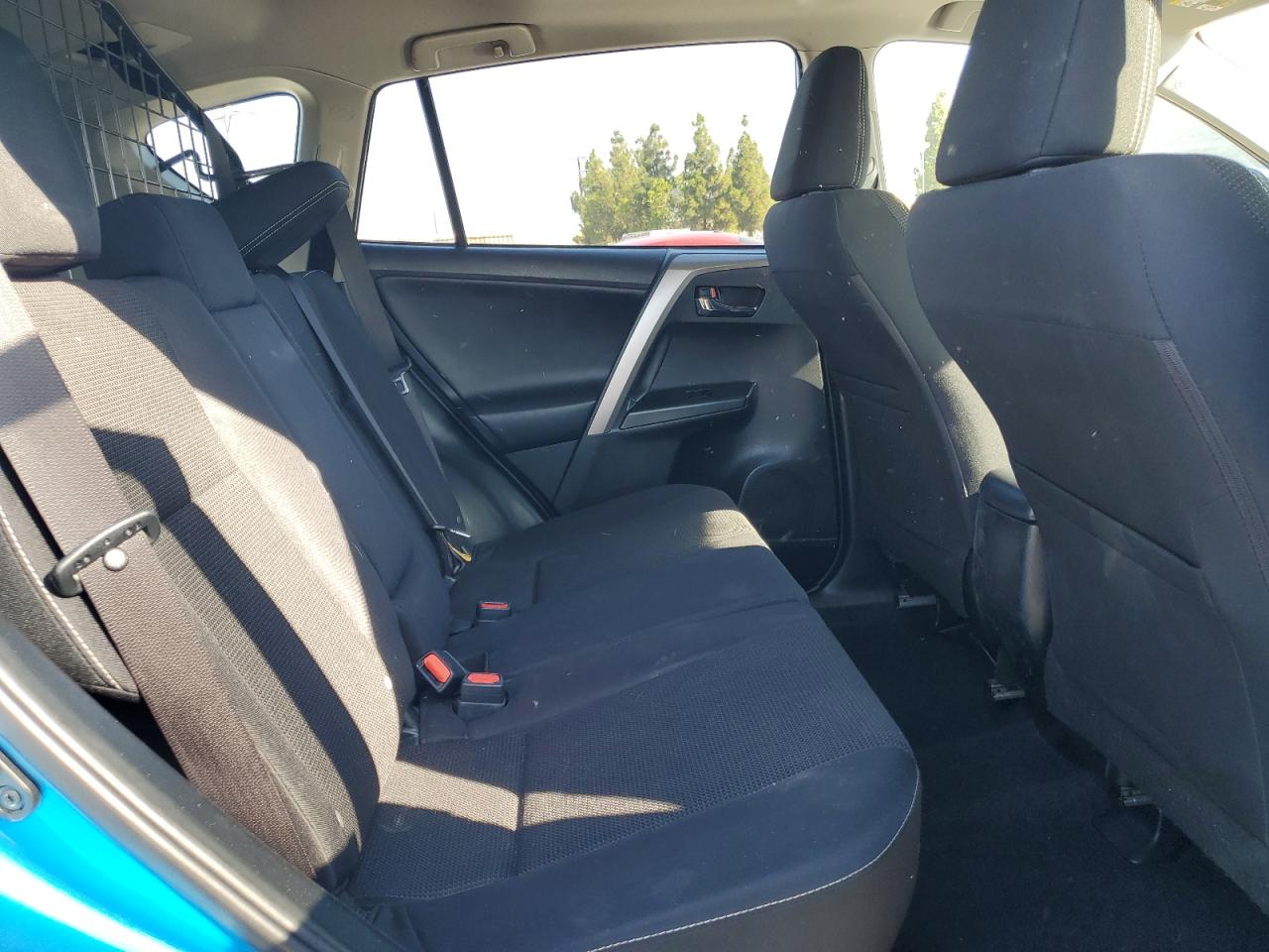 2017 Toyota Rav4 Xle VIN: JTMWFREV0HD104705 Lot: 64464495