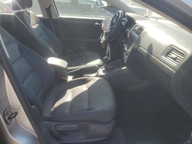  VOLKSWAGEN JETTA 2012 Srebrny