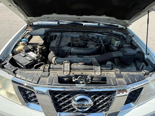  NISSAN FRONTIER 2017 Biały