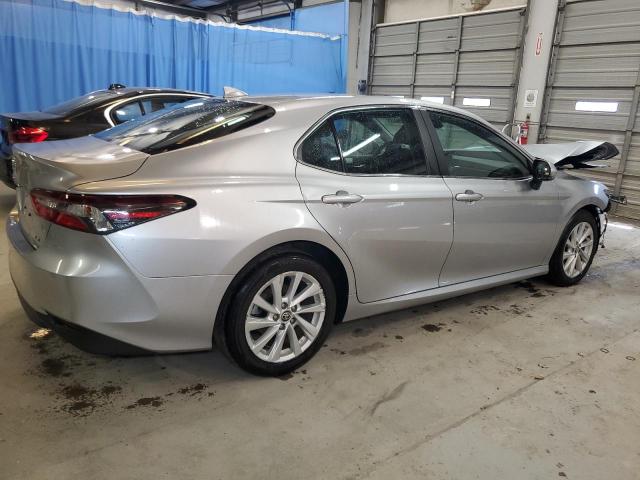  TOYOTA CAMRY 2023 Srebrny