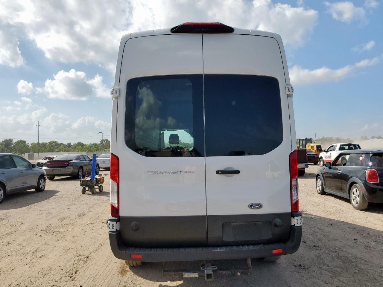 2019 Ford Transit T-250 VIN: 1FTYR2XM2KKA60043 Lot: 65453835