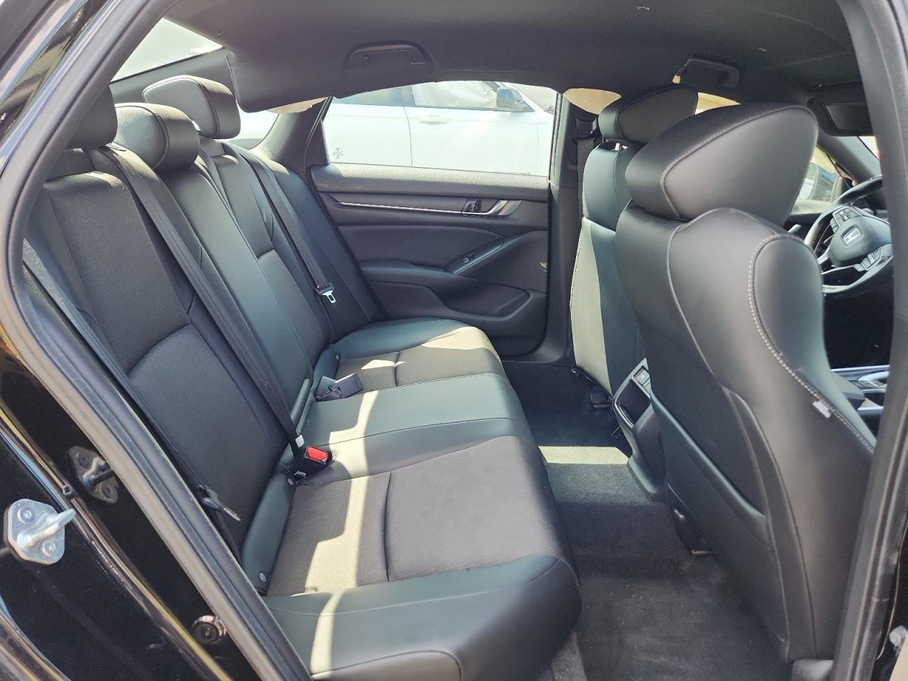 2022 Honda Accord Sport VIN: 1HGCV1F36NA113699 Lot: 65111195
