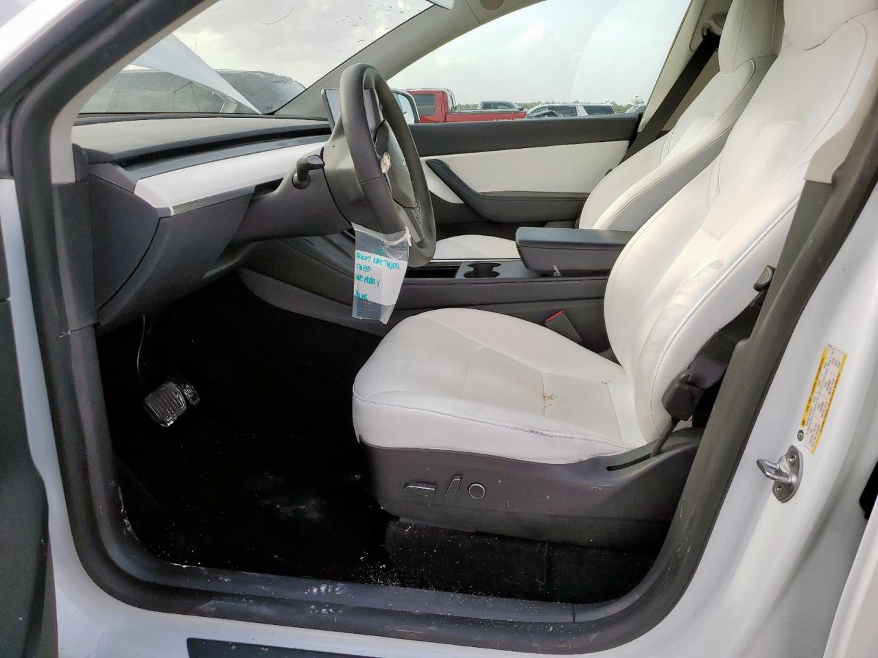2022 Tesla Model Y VIN: 7SAYGDEE3NF376133 Lot: 63493155