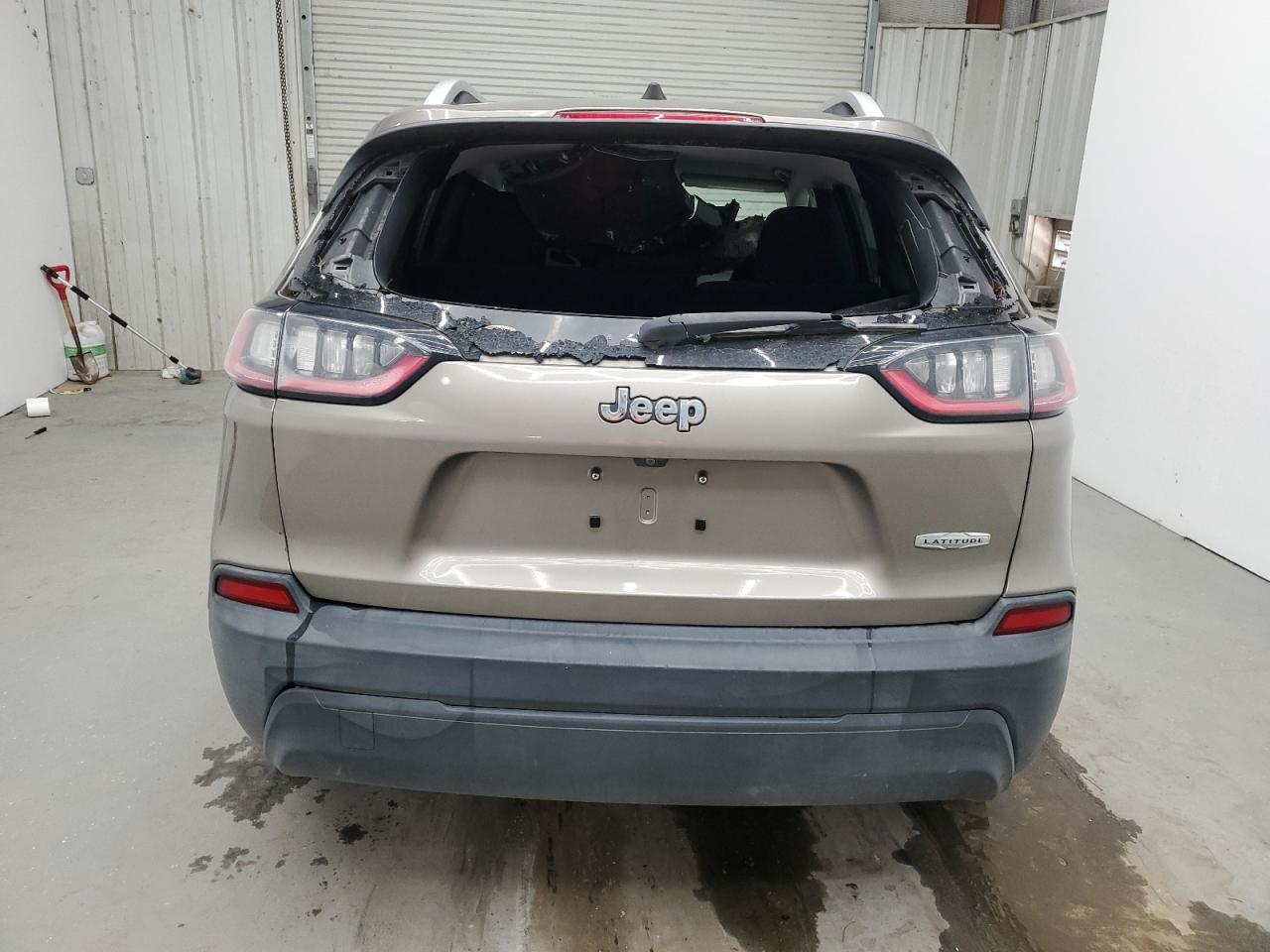 2019 Jeep Cherokee Latitude VIN: 1C4PJLCB2KD313539 Lot: 65921535