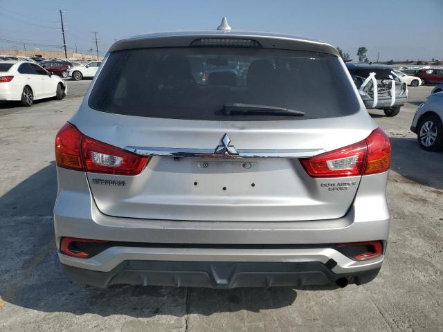  MITSUBISHI OUTLANDER 2019 Srebrny