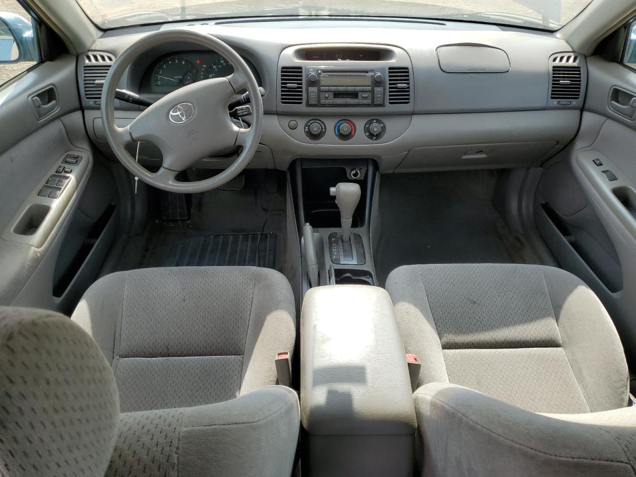 2003 Toyota Camry Le VIN: 4T1BE32K53U764414 Lot: 65963705