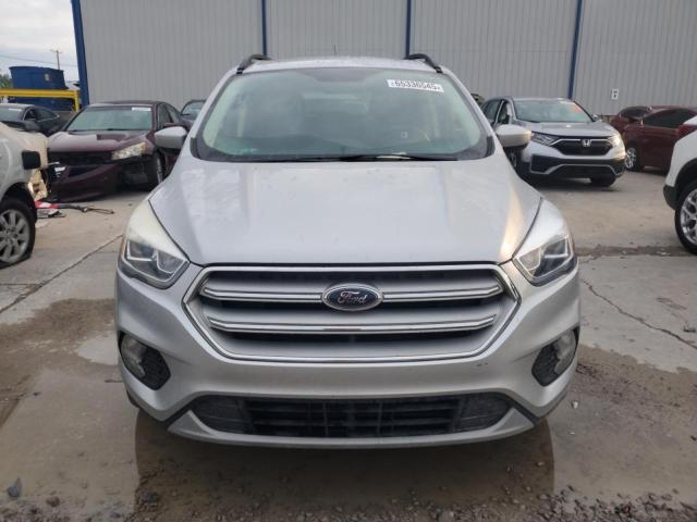  FORD ESCAPE 2018 Srebrny