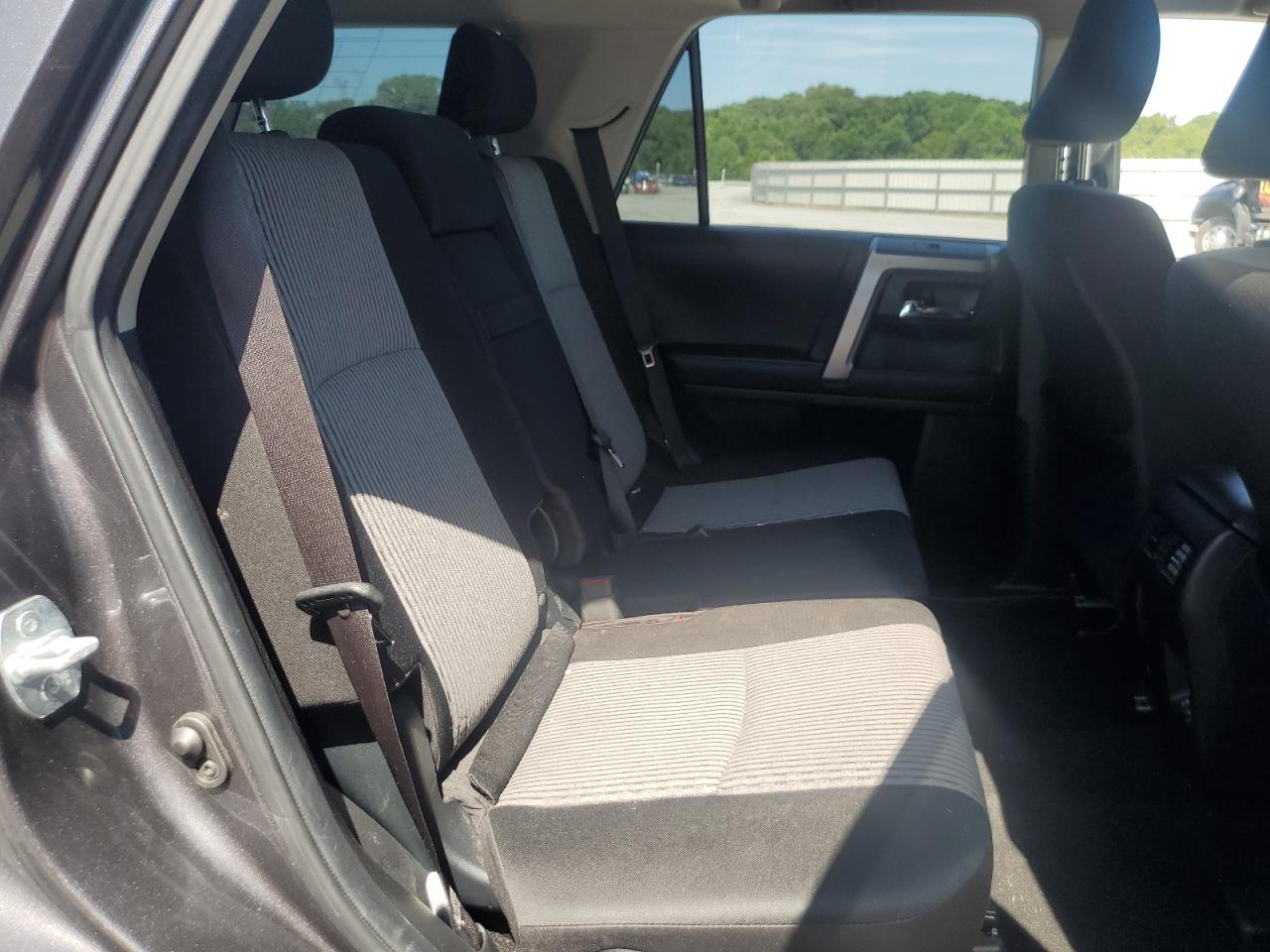 2021 Toyota 4Runner Sr5/Sr5 Premium VIN: JTEMU5JRXM5935899 Lot: 64482425