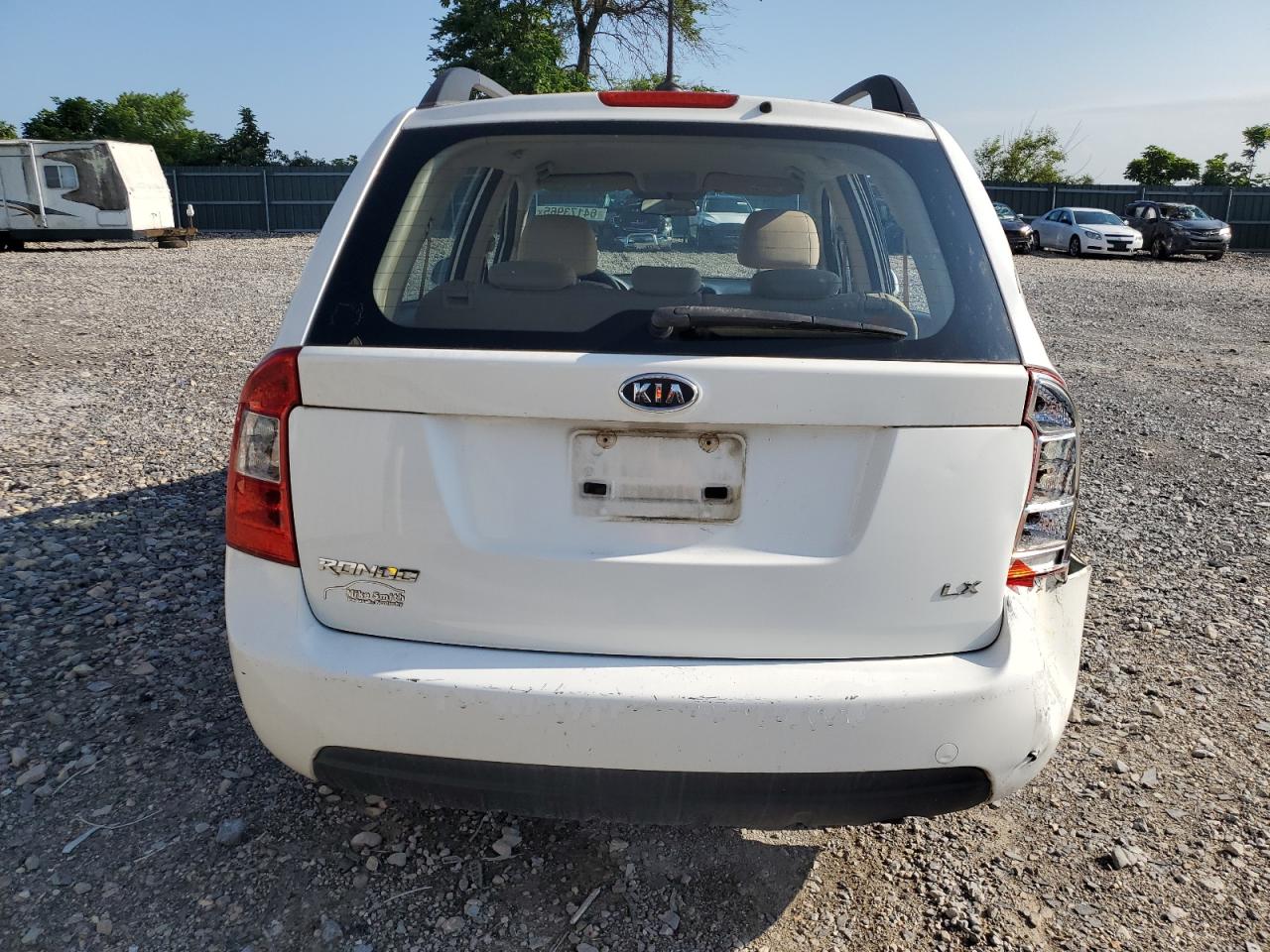 2009 Kia Rondo Base VIN: KNAFG528697261527 Lot: 64173965