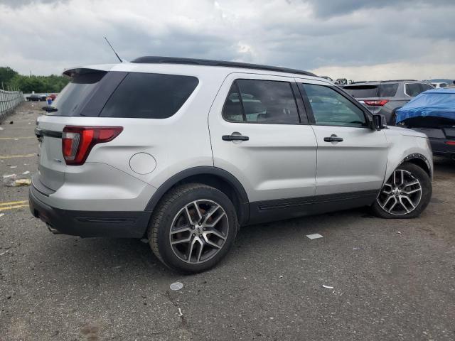  FORD EXPLORER 2018 Srebrny
